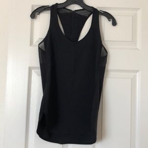 Lululemon tank size 4